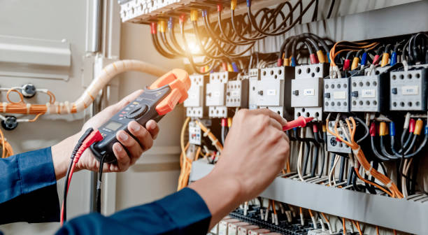 Best Circuit Breaker Repair  in Arapahoe, WY